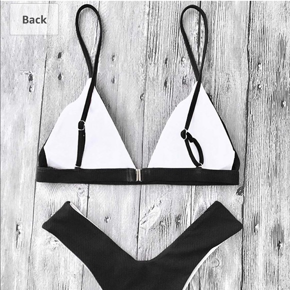 Ribbed Triangle Bikini Set (Black) - Picture 4 of 5